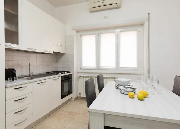 Garbatella Appartamento Moderno Relax e Comfort